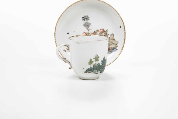 Tazza con piattino<BR>Germania, Manifattura di Nymphenburg, 1765-1770  - Asta Maioliche, Porcellane e Figure Venete di un Collezionista Veneziano - Associazione Nazionale - Case d'Asta italiane