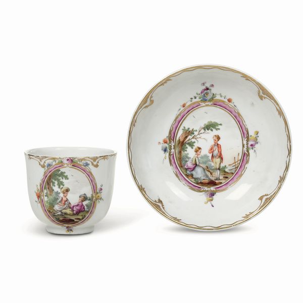 Tazza con piattino<BR>Probabilmente Turingia, 1780 circa<BR>  - Asta Maioliche, Porcellane e Figure Venete di un Collezionista Veneziano - Associazione Nazionale - Case d'Asta italiane