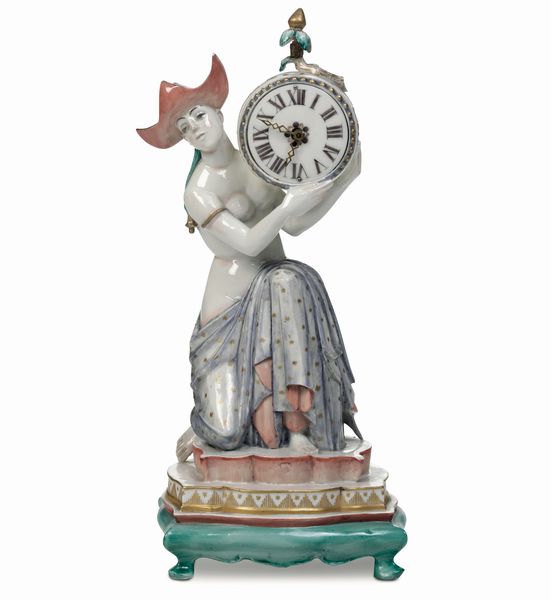 Orologio da tavolo Art Dco<BR>Germania, Manifattura di Nymphenburg, 1930 circa<BR>Modello di Josef Wackerle del 1922<BR>  - Asta Maioliche, Porcellane e Figure Venete di un Collezionista Veneziano - Associazione Nazionale - Case d'Asta italiane