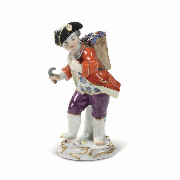 Figurina di bimbo vendemmiatore<BR>Meissen, 1970-1980 circa  - Asta Maioliche, Porcellane e Figure Venete di un Collezionista Veneziano - Associazione Nazionale - Case d'Asta italiane