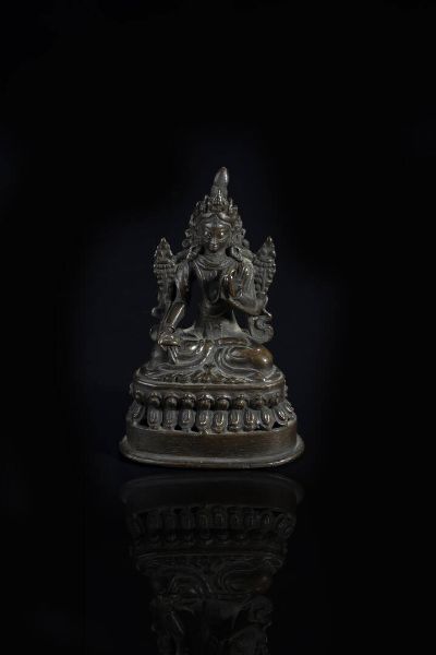 BUDDHA : Buddha in bronzo brunito  - Asta Arte orientale - Associazione Nazionale - Case d'Asta italiane