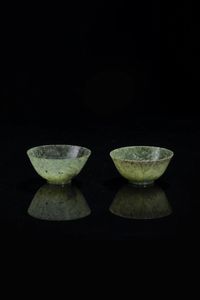 COPPIA DI BOWL - Coppia di bowl in giadeite  Cina  Repubblica  XX sec H cm 4.5  Diam cm 10