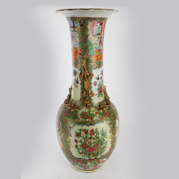 Vaso in porcellana policromo  - Asta Smart Auction: arredo, dipinti, sculture, argenti e altro a prezzi vantaggiosi - Associazione Nazionale - Case d'Asta italiane