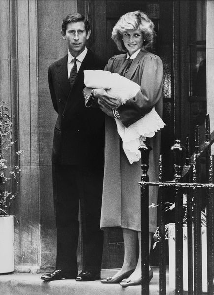 Anonimo : Lady Diana e il Principe Carlo (Second Baby)  - Asta Fotografia - Associazione Nazionale - Case d'Asta italiane