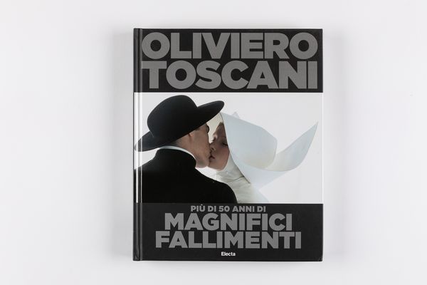 Oliviero Toscani : Pi di 50 anni di magnifici fallimenti  - Asta Fotografia - Associazione Nazionale - Case d'Asta italiane