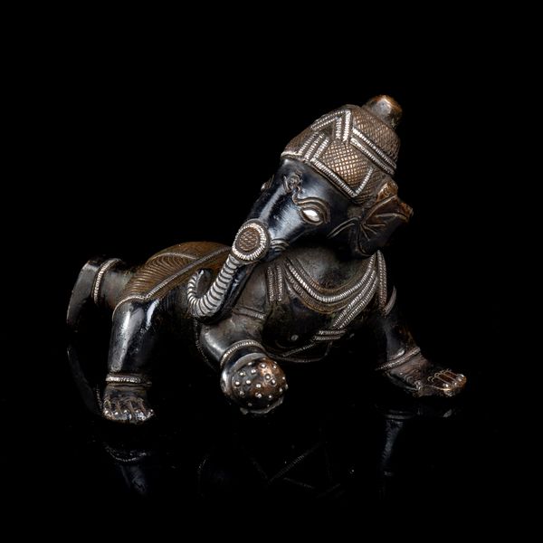 SCULTURA CON GANESHA IN BRONZO AGEMINATO IN ARGENTO  - Asta Arte asiatica e tribale  - Associazione Nazionale - Case d'Asta italiane