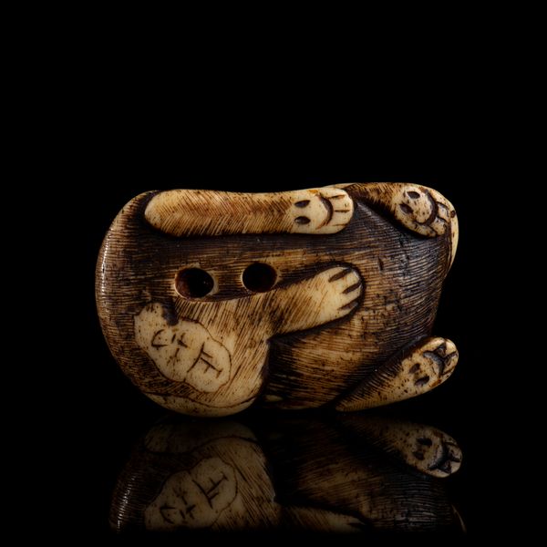 NETSUKE CON CONIGLIO IN OSSO  - Asta Arte asiatica e tribale  - Associazione Nazionale - Case d'Asta italiane