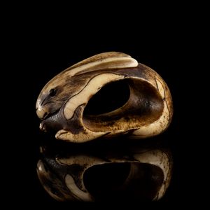 NETSUKE CON CONIGLIO IN OSSO  - Asta Arte asiatica e tribale  - Associazione Nazionale - Case d'Asta italiane