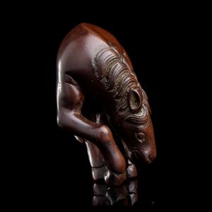 NETSUKE IN LEGNO CON CAVALLO  - Asta Arte asiatica e tribale  - Associazione Nazionale - Case d'Asta italiane