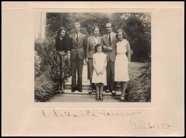 Foto con dedica di Umberto II con famiglia  - Asta Militaria, Medaglie e Ordini Cavallereschi - Associazione Nazionale - Case d'Asta italiane