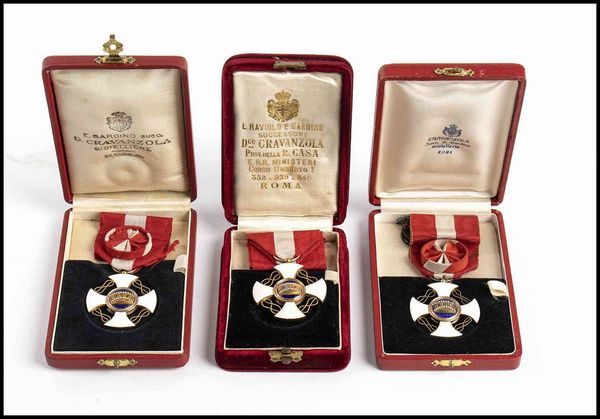 Lotto di 3 mdaglie, cavaliere, Corona d'Italia  - Asta Militaria, Medaglie e Ordini Cavallereschi - Associazione Nazionale - Case d'Asta italiane