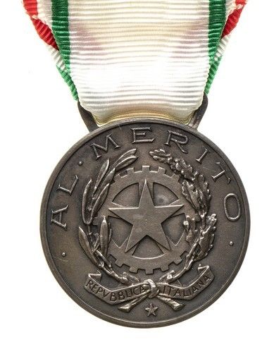 CROCE AL MERITO DELLA CROCE ROSSA  - Asta Militaria, Medaglie e Ordini Cavallereschi - Associazione Nazionale - Case d'Asta italiane