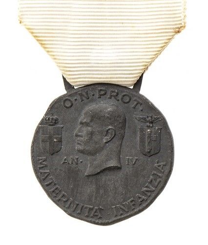 MEDAGLIA DELL'OPERA NAZIONALE MATERNITA' E INFANZIA  - Asta Militaria, Medaglie e Ordini Cavallereschi - Associazione Nazionale - Case d'Asta italiane