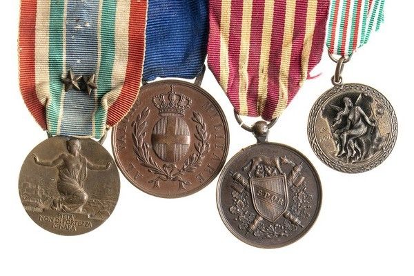 LOTTO DI QUATTRO MEDAGLIE  - Asta Militaria, Medaglie e Ordini Cavallereschi - Associazione Nazionale - Case d'Asta italiane