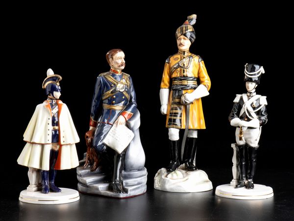 Lotto di quattro statuine di vario soggetto e dimensioni  - Asta Militaria, Medaglie e Ordini Cavallereschi - Associazione Nazionale - Case d'Asta italiane