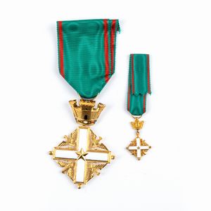 Ordine al Merito della Repubblica insegna di cavaliere (Johnson)  - Asta Militaria, Medaglie e Ordini Cavallereschi - Associazione Nazionale - Case d'Asta italiane