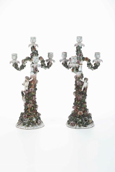 Coppia di candelabri, prima met del XX secolo.<BR>  - Asta Antiquariato - Associazione Nazionale - Case d'Asta italiane