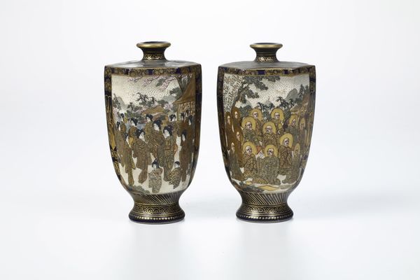 Coppia di vasi in ceramica. Giappone XX secolo  - Asta Antiquariato - Associazione Nazionale - Case d'Asta italiane