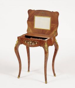 Toilette Napoleone III lastronata ed intarsiata. XIX secolo  - Asta Antiquariato - Associazione Nazionale - Case d'Asta italiane