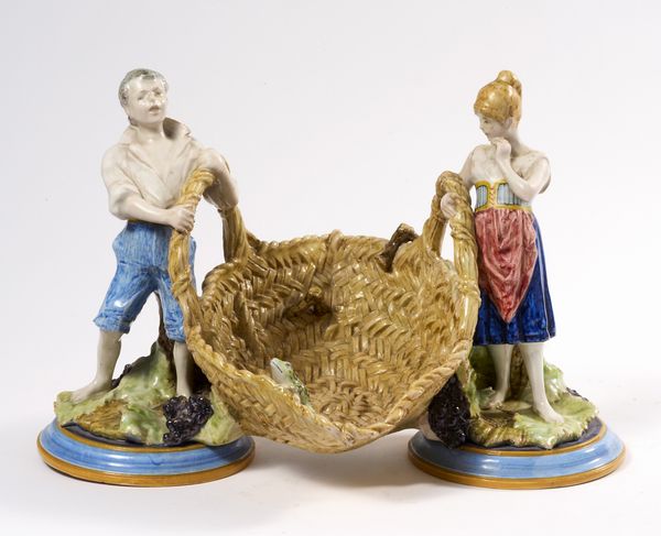 Ginori centrotavola in maiolica policroma  - Asta Parade III - Dipinti e Sculture del XIX e XX secolo - Associazione Nazionale - Case d'Asta italiane