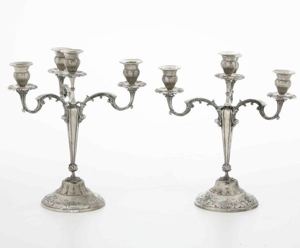 Copia di candelabri. Argenteria italiana del XX secolo  - Asta Argenti - Associazione Nazionale - Case d'Asta italiane