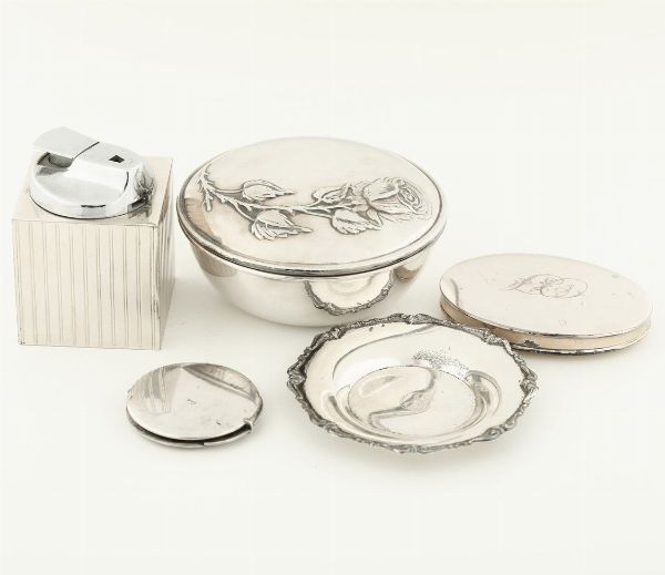 Insieme di piccoli oggetti in argento. Argenteria del XX-XXI secolo  - Asta Argenti - Associazione Nazionale - Case d'Asta italiane