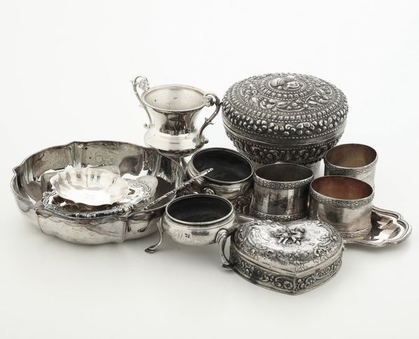 Un lotto di piccoli oggetti in argento  - Asta Argenti - Associazione Nazionale - Case d'Asta italiane
