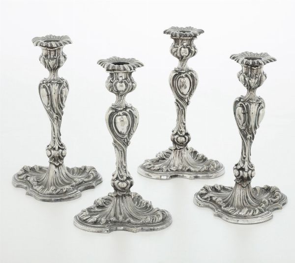 Quattro candelieri silverplated Elkington, città di Sheffield 1876  - Asta Argenti - Associazione Nazionale - Case d'Asta italiane