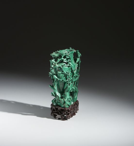 Arte Cinese : Vaso in malachite finemente intagliato a motivi di fiori e fogliame.Cina, XX secolo.  - Asta Asta 437 | ARTE ORIENTALE - ARTE ORIENTALE DA COLLEZIONI PRIVATE ITALIANE Online - Associazione Nazionale - Case d'Asta italiane