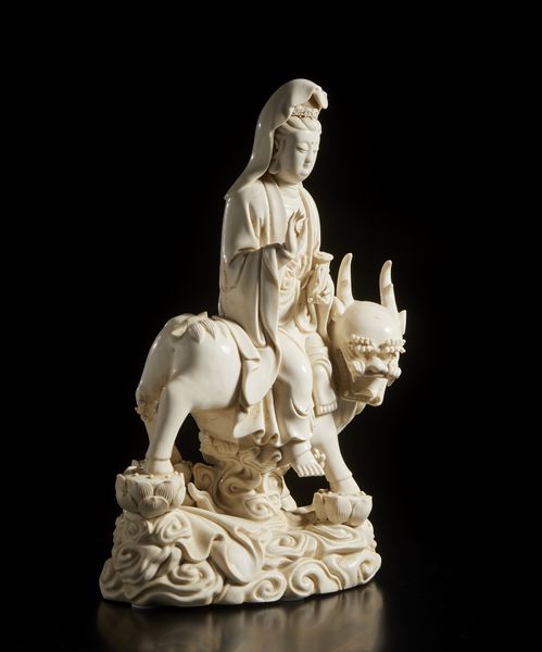 Arte Cinese : Figura di Guanyin in porcellana Dehua Cina, tardo XIX - inizio XX secolo  - Asta Asta 437 | ARTE ORIENTALE - ARTE ORIENTALE DA COLLEZIONI PRIVATE ITALIANE Online - Associazione Nazionale - Case d'Asta italiane