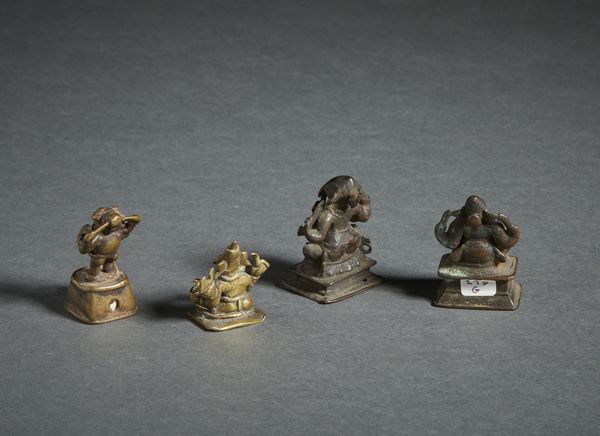 Arte Indiana : Gruppo di 4 figure in lega di rame raffiguranti Ganesh. India Centro-Meridionale, XVIII-XIX secolo.  - Asta Asta 437 | ARTE ORIENTALE - ARTE ORIENTALE DA COLLEZIONI PRIVATE ITALIANE Online - Associazione Nazionale - Case d'Asta italiane