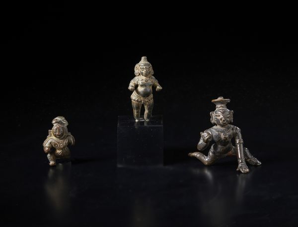 Arte Indiana : Gruppo di 3 Balakrishna in bronzo. India Meridionale, XIX secolo  - Asta Asta 437 | ARTE ORIENTALE - ARTE ORIENTALE DA COLLEZIONI PRIVATE ITALIANE Online - Associazione Nazionale - Case d'Asta italiane