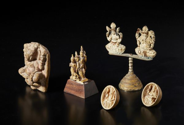 Arte Indiana : Lotto di quattro sculture votive. India, XIX-XX sec.  - Asta Asta 437 | ARTE ORIENTALE - ARTE ORIENTALE DA COLLEZIONI PRIVATE ITALIANE Online - Associazione Nazionale - Case d'Asta italiane