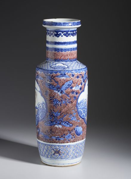 Arte Cinese : Vaso in porcellana in blu e rosso. Cina, Dinastia Qing, XIX sec.  - Asta Asta 437 | ARTE ORIENTALE - ARTE ORIENTALE DA COLLEZIONI PRIVATE ITALIANE Online - Associazione Nazionale - Case d'Asta italiane