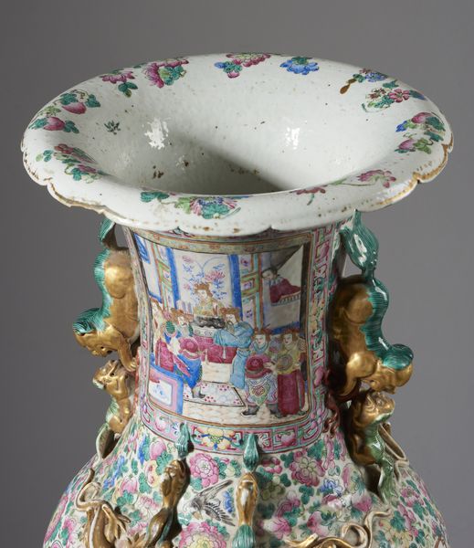 Arte Cinese : Grande vaso in porcellana Canton. Cina, Dinastia Qing, XIX sec.  - Asta Asta 437 | ARTE ORIENTALE - ARTE ORIENTALE DA COLLEZIONI PRIVATE ITALIANE Online - Associazione Nazionale - Case d'Asta italiane