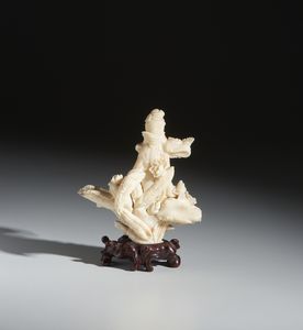 Arte Cinese : Statuina bianca dama con uccelli, Cina, XX secolo  - Asta Asta 437 | ARTE ORIENTALE - ARTE ORIENTALE DA COLLEZIONI PRIVATE ITALIANE Online - Associazione Nazionale - Case d'Asta italiane