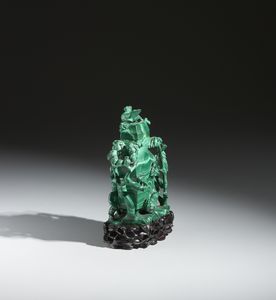 Arte Cinese : Vaso con coperchio in malachite finemente intagliato con un paesaggio alberato di pini e bamb tra cui giocano bambini.Cina, XX secolo.  - Asta Asta 437 | ARTE ORIENTALE - ARTE ORIENTALE DA COLLEZIONI PRIVATE ITALIANE Online - Associazione Nazionale - Case d'Asta italiane