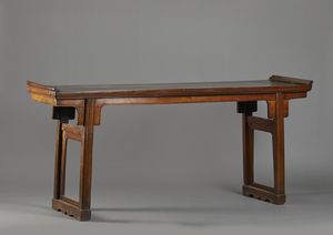 Arte Cinese - Tavolo in legno di olmo.Cina, Dinastia Qing, XIX-XX sec.