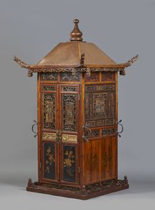 Arte Cinese - Portantina in legno laccato. Cina, dinastia Qingm, XIX sec.
