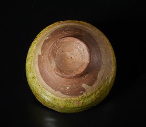 Arte Islamica : Ciotola in terracotta incisa Iran Orientale o Afghanistan, XI secolo  - Asta Asta 437 | ARTE ORIENTALE - ARTE ORIENTALE DA COLLEZIONI PRIVATE ITALIANE Online - Associazione Nazionale - Case d'Asta italiane