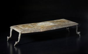 Arte Indiana - Tavolino basso in metallo. India, XIX sec.