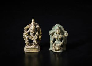 Arte Indiana - Due bronzi devozionali raffigurati la Dea Durga.Sud India, XIX sec.