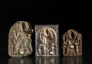 Arte Indiana : Tre placche Virabhadra in lega di rame sbalzatoIndia Meridionale, Karnataka, XIX secolo  - Asta Asta 437 | ARTE ORIENTALE - ARTE ORIENTALE DA COLLEZIONI PRIVATE ITALIANE Online - Associazione Nazionale - Case d'Asta italiane