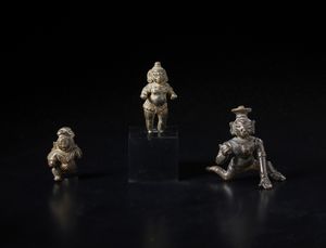 Arte Indiana : Gruppo di 3 Balakrishna in bronzo. India Meridionale, XIX secolo  - Asta Asta 437 | ARTE ORIENTALE - ARTE ORIENTALE DA COLLEZIONI PRIVATE ITALIANE Online - Associazione Nazionale - Case d'Asta italiane