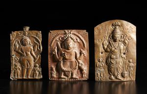Arte Indiana - Tre placche Virabhadra in rame sbalzato India, XIX secolo