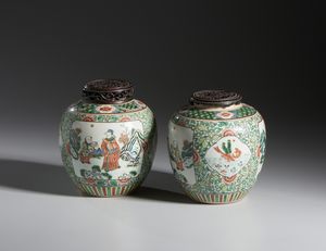 Arte Cinese : Coppia di potiche in porcellana dipinta nei toni della famiglia verde. Cina, Dinastia Qing, XIX sec.  - Asta Asta 437 | ARTE ORIENTALE - ARTE ORIENTALE DA COLLEZIONI PRIVATE ITALIANE Online - Associazione Nazionale - Case d'Asta italiane