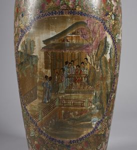 Arte Cinese : Vaso monumentale in porcellana Cina, XX secolo  - Asta Asta 437 | ARTE ORIENTALE - ARTE ORIENTALE DA COLLEZIONI PRIVATE ITALIANE Online - Associazione Nazionale - Case d'Asta italiane