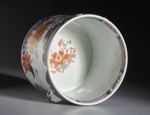 Arte Cinese : Cestello per vino in porcellana imari. Cina, Dinastia Qing, Periodo Kangxi.  - Asta Asta 437 | ARTE ORIENTALE - ARTE ORIENTALE DA COLLEZIONI PRIVATE ITALIANE Online - Associazione Nazionale - Case d'Asta italiane