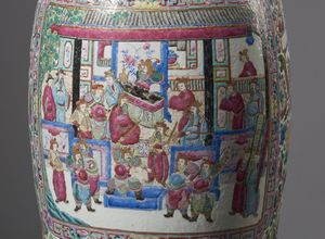 Arte Cinese : Grande vaso in porcellana Canton. Cina, Dinastia Qing, XIX sec.  - Asta Asta 437 | ARTE ORIENTALE - ARTE ORIENTALE DA COLLEZIONI PRIVATE ITALIANE Online - Associazione Nazionale - Case d'Asta italiane