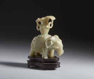 Arte Cinese - Scultura in giada raffigurante elefante. Cina, Dinastia Qing, XIX sec.